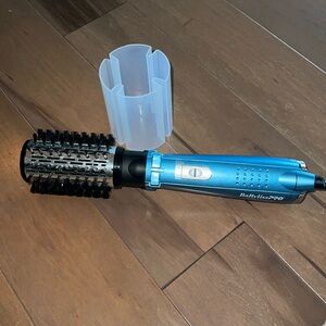 BABYLISSPRO® NANO TITANIUM™ OVAL IONIC HOT AIR BRUSH